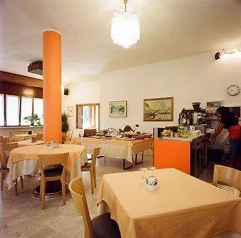 فندق Astoria Cuorgnè